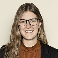 Foto af Josephine Hillebrand Hansen med link til artikel